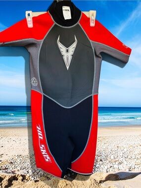 HO Sports Juniors Size 12 Shorty wet suit
